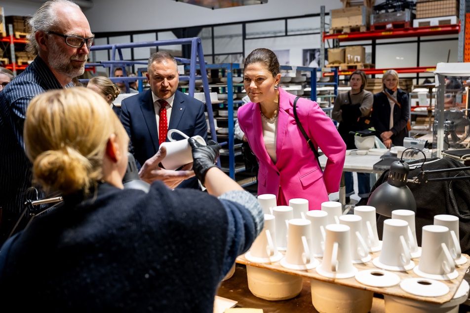 Crown Princess Victoria visiting Gustafsberg Porcelain Factory.